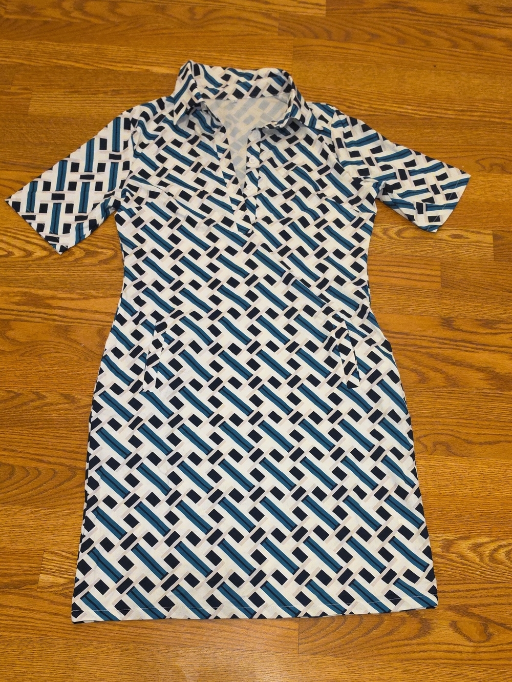 Geometric Pattern Polo Dress in White and Blue